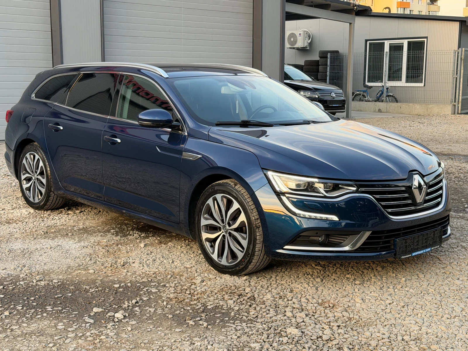 Renault Talisman 1.6DCI* LED* NAVI* TOP* Avtomat, снимка 3 - Автомобили и джипове - 56216068