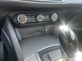 Alfa Romeo Stelvio 2.2 Q4 210 4x4, снимка 12