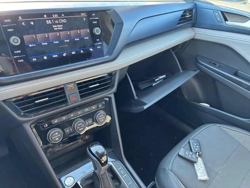 VW Taos * Comfortline * CARFAX * ЦЕНА ДО БГ, снимка 10 - Автомобили и джипове - 52893421