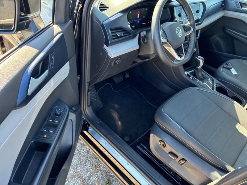 VW Taos * Comfortline * CARFAX * ЦЕНА ДО БГ, снимка 8 - Автомобили и джипове - 52893421