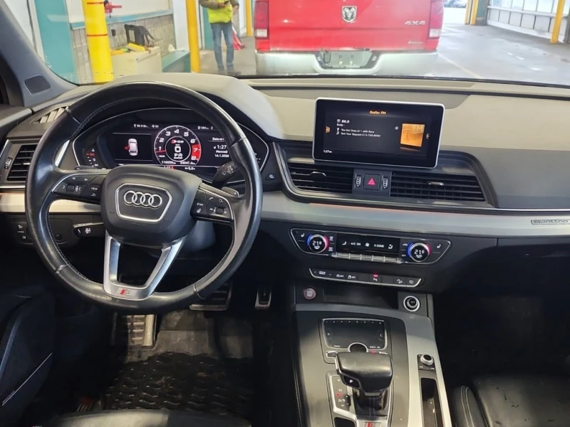 Audi SQ5 * TECHNIK * CARFAX * БЕЗ ПЪРВОНАЧАЛНА ВНОСКА, снимка 11 - Автомобили и джипове - 53102485