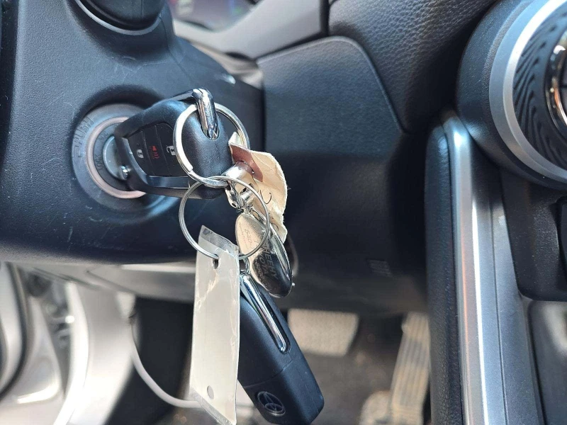 Toyota Rav4, снимка 8 - Автомобили и джипове - 53180755