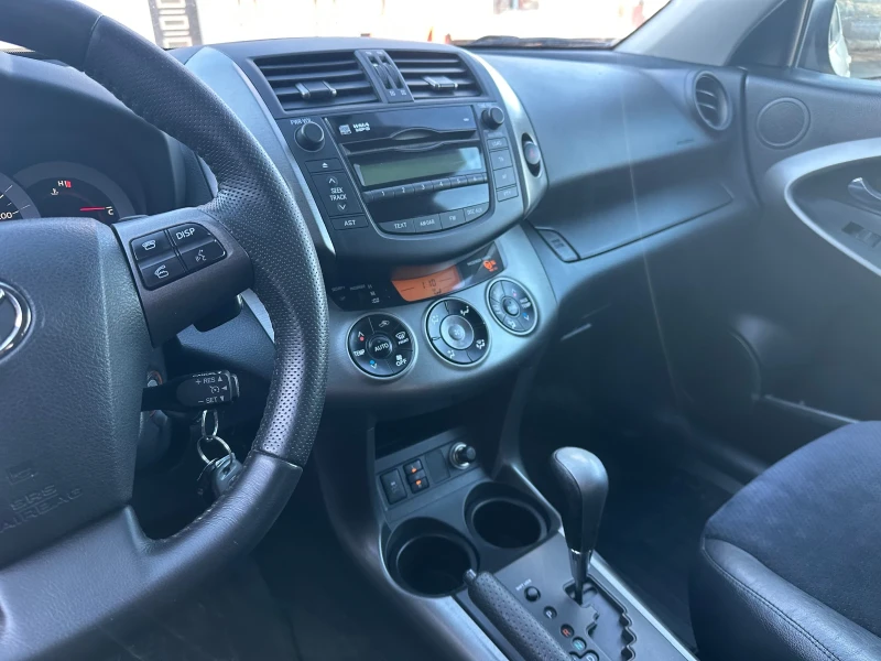 Toyota Rav4 2.2 d4d euro5 AVTOMATIC, снимка 15 - Автомобили и джипове - 53262132