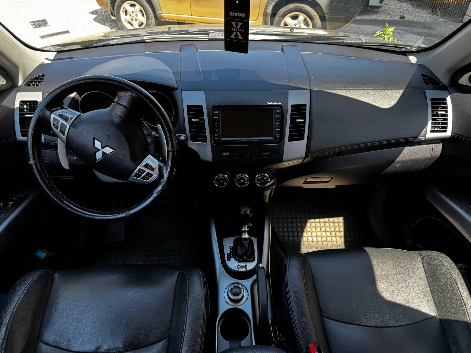 Mitsubishi Outlander  - изображение 8