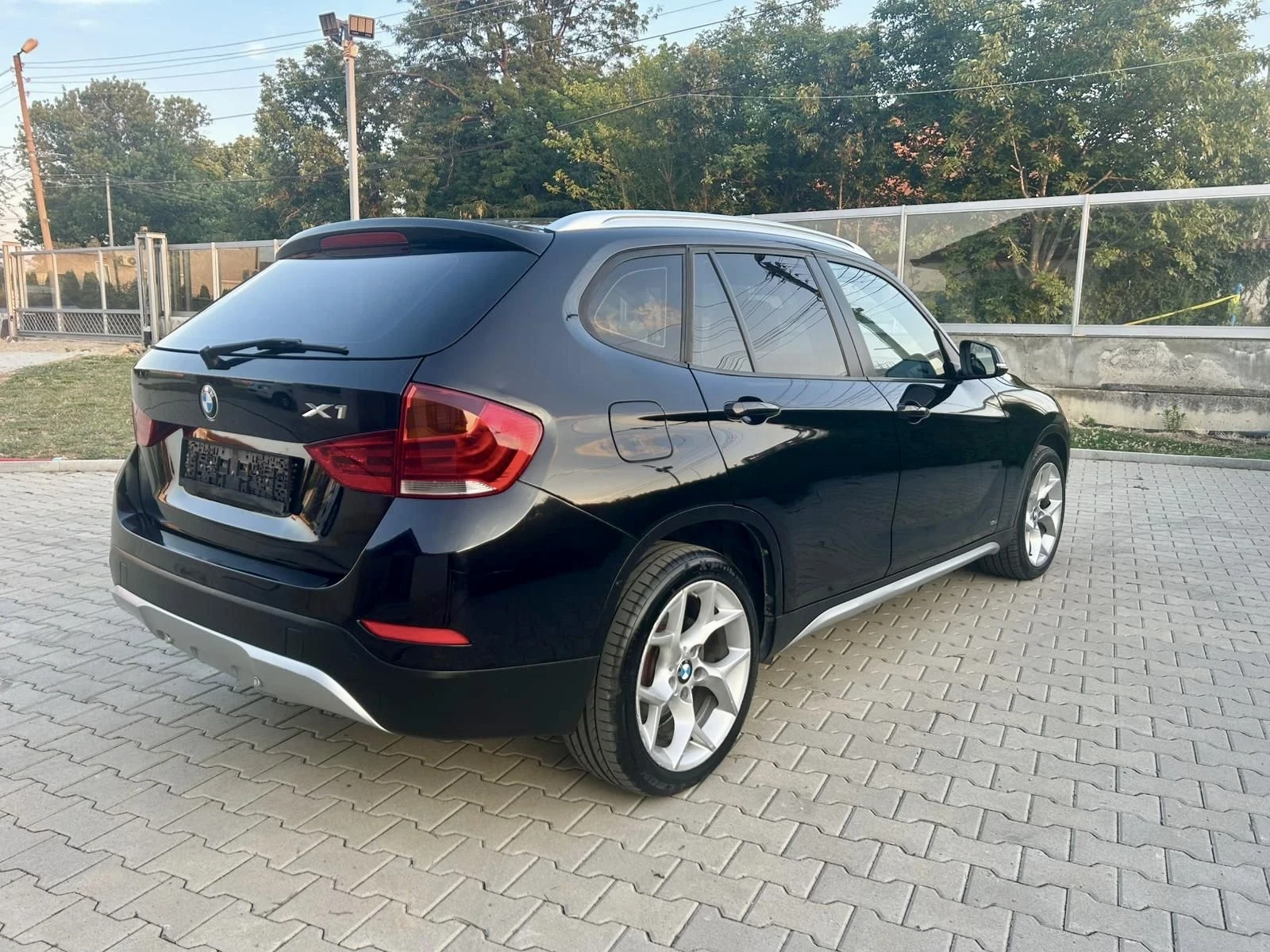 BMW X1 SDrive18d Msport (105 KW)  Facelift Автомат - изображение 4