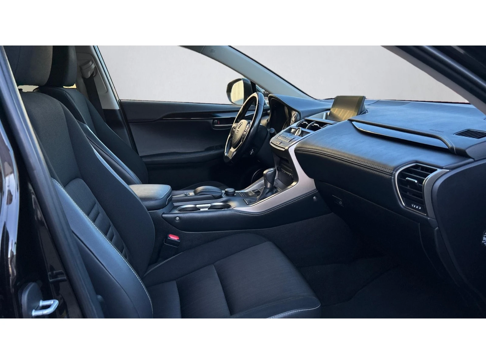 Lexus NX 300h Месечна вноска от 894 лв. - изображение 6