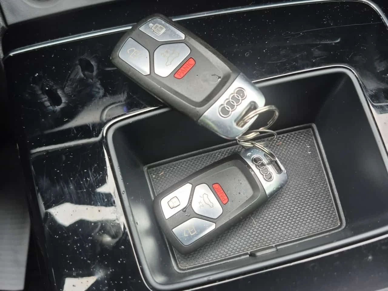 Audi Q5  CARFAX /LED / CAMERA/ DISTRONIC / PANO, снимка 8 - Автомобили и джипове - 53866887