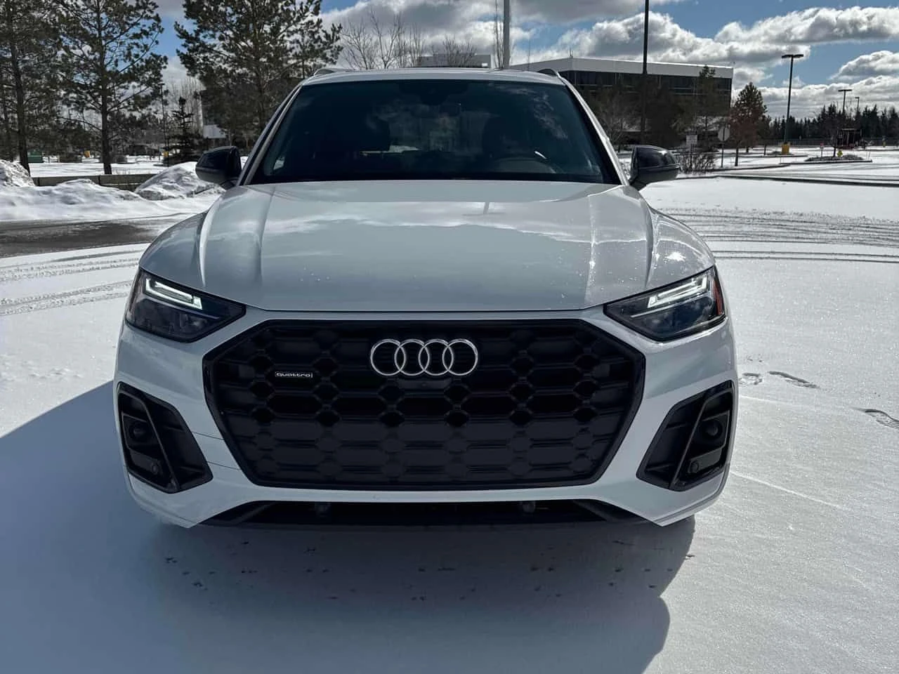 Audi Q5 S LINE/Progressiv/CARFAX/2КЛЮЧА/ПАНО/ОБДУХ/ПОДГРЕВ, снимка 2 - Автомобили и джипове - 53930286