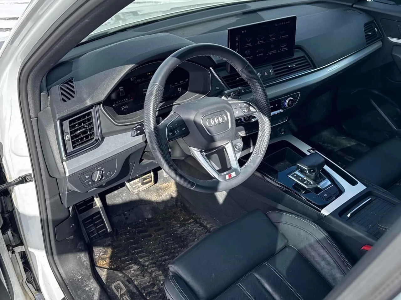 Audi Q5 S LINE/Progressiv/CARFAX/2КЛЮЧА/ПАНО/ОБДУХ/ПОДГРЕВ, снимка 6 - Автомобили и джипове - 53930286