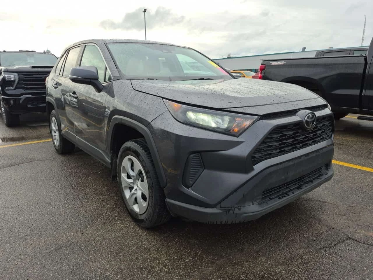Toyota Rav4 LE| ПОДГРЕВИ| ДВА КЛЮЧА| CARFAX| АВТОФИНАНСИРАНЕ, снимка 3 - Автомобили и джипове - 54568020