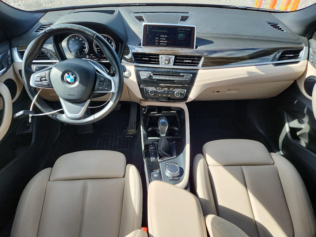 BMW X2 * xDrive28i* КОЖА* ПОДГРЕВ* ПАНОРАМА* NAVI* LED* , снимка 8 - Автомобили и джипове - 55062521