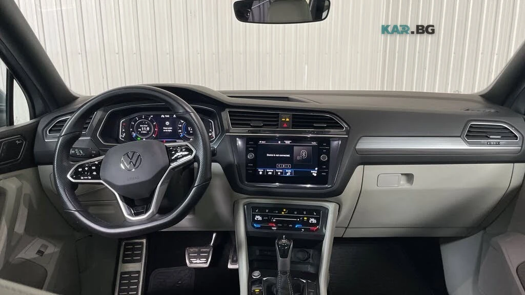 VW Tiguan Highline R-Line 4Motion* ОБДУХВАНЕ* ПАМЕТ* DIGITAL, снимка 11 - Автомобили и джипове - 55146749
