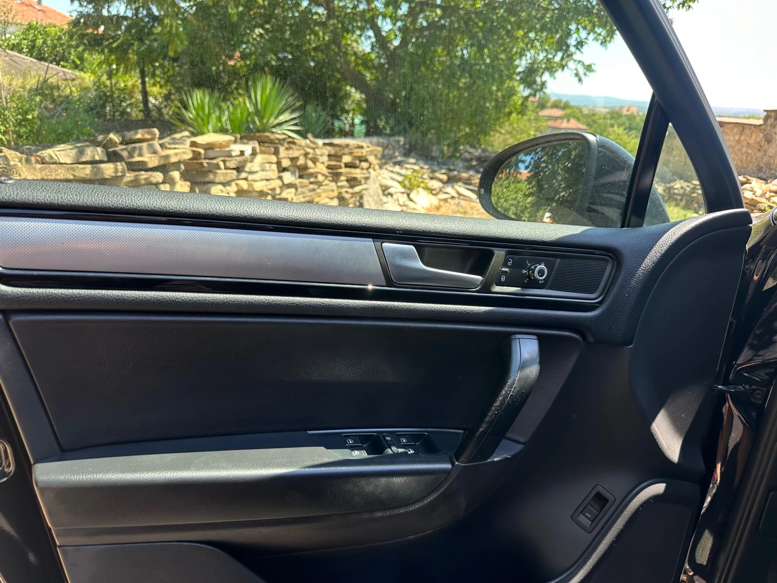 VW Touareg, снимка 11 - Автомобили и джипове - 55658616