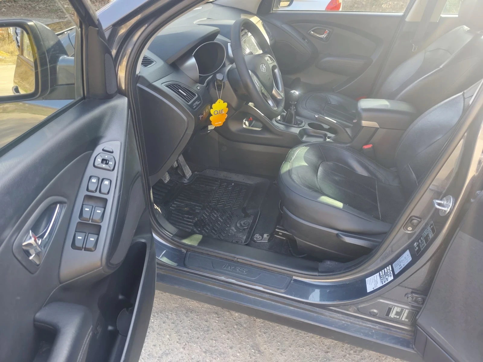 Hyundai IX35, снимка 6 - Автомобили и джипове - 56307424