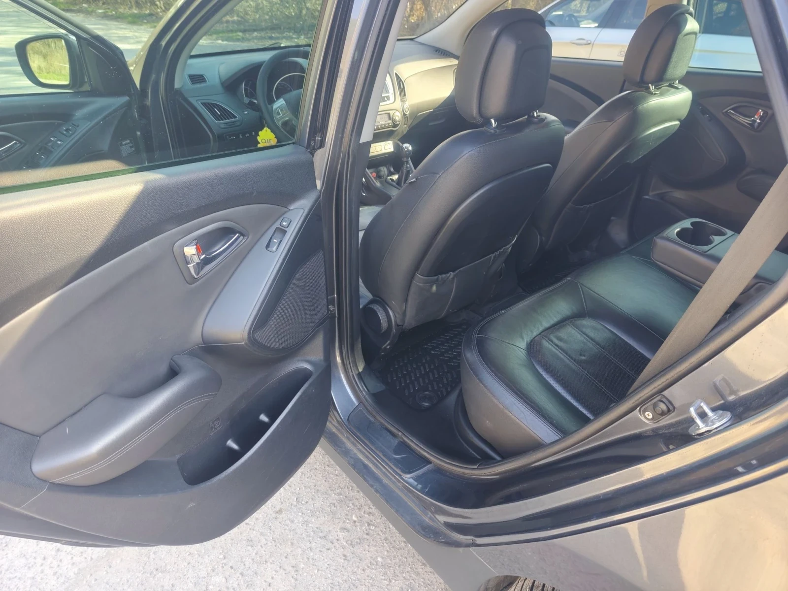 Hyundai IX35, снимка 7 - Автомобили и джипове - 56307424