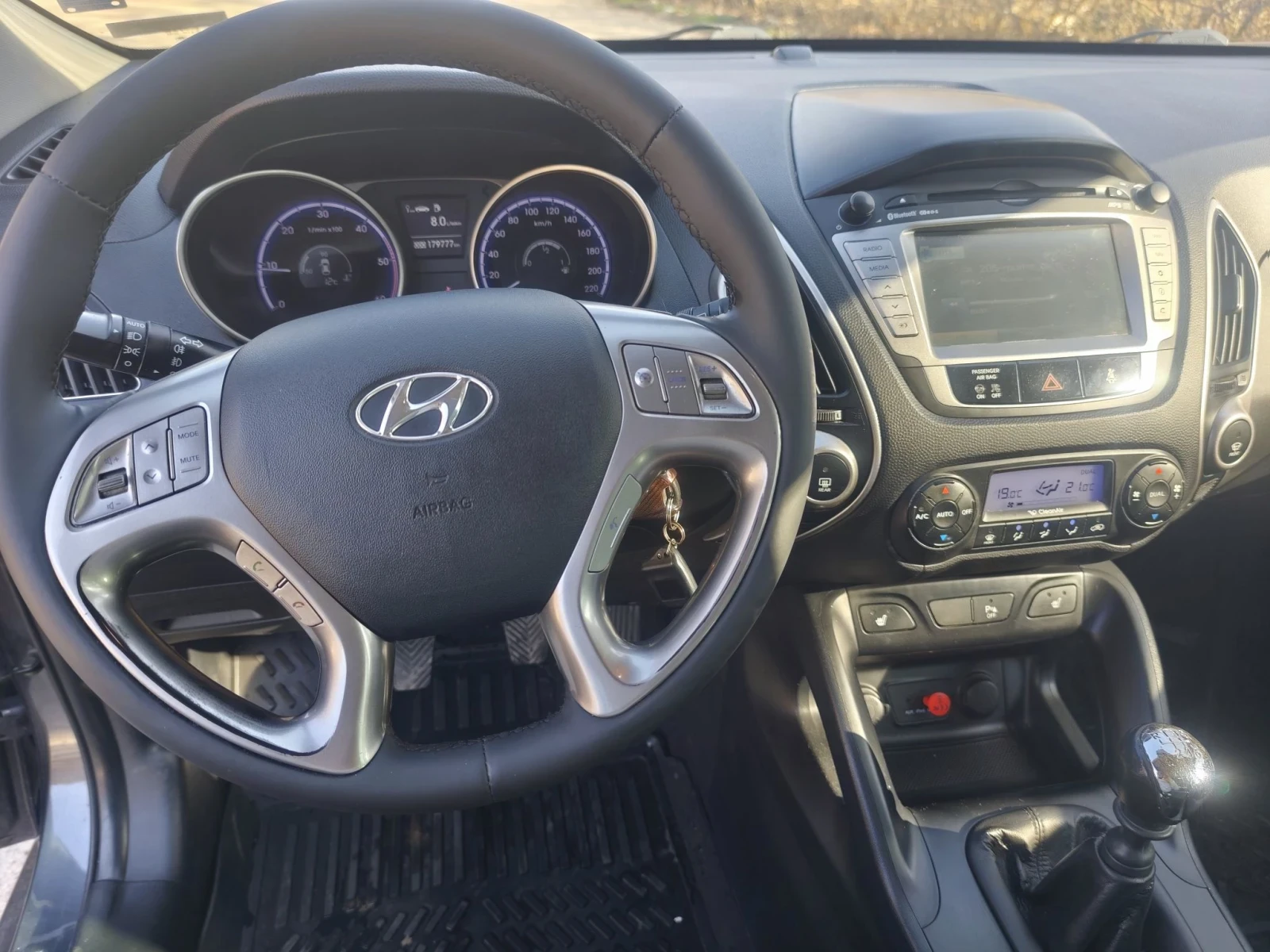 Hyundai IX35, снимка 9 - Автомобили и джипове - 56307424