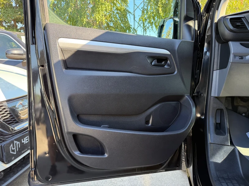 Opel Vivaro 2.0 CDTI 5+ 1 N1 Premium Plus, снимка 11 - Бусове и автобуси - 51769945
