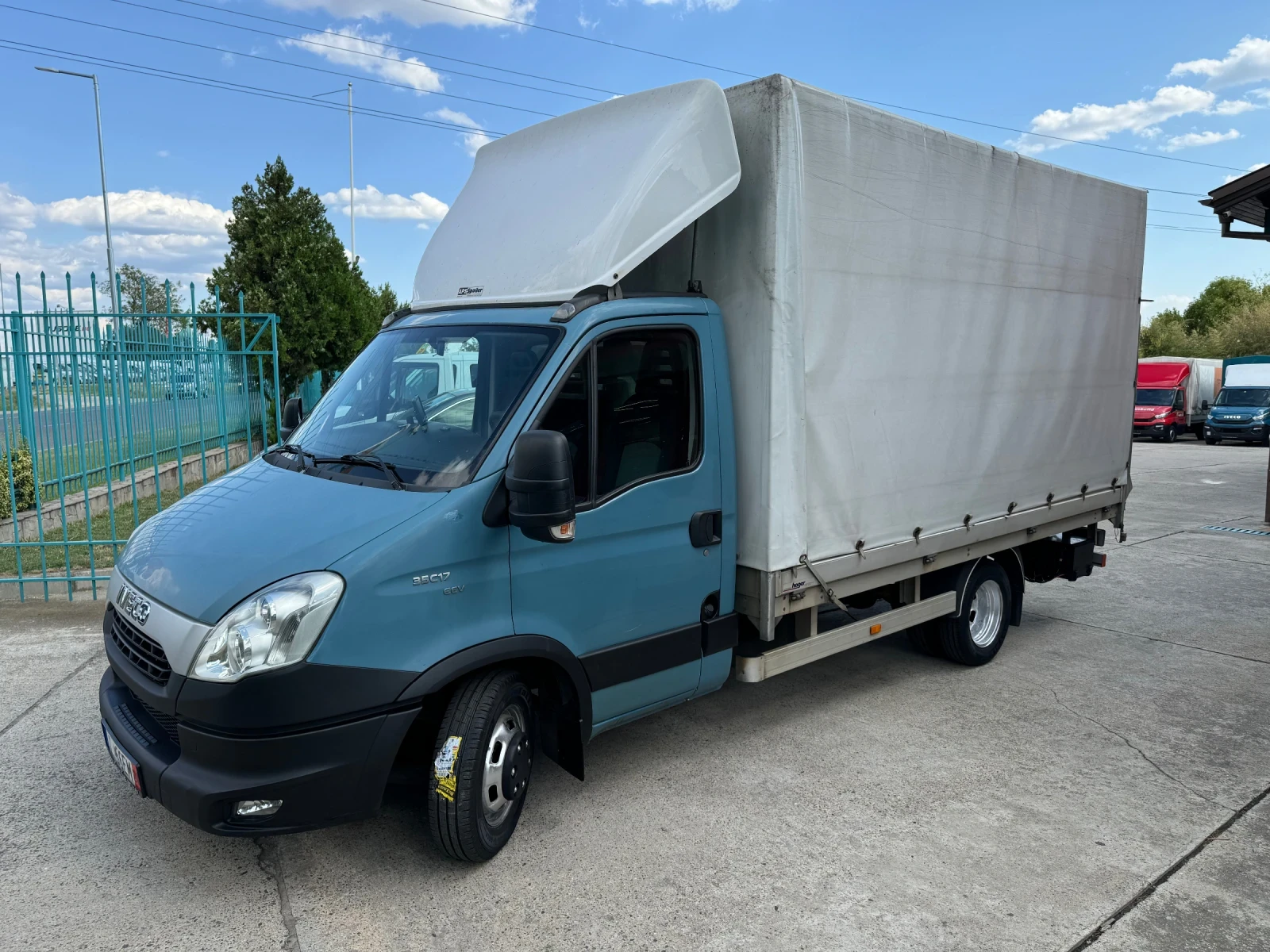 Iveco Daily 3.0HPI* 35c17* Климатик* Падащ борд - изображение 3