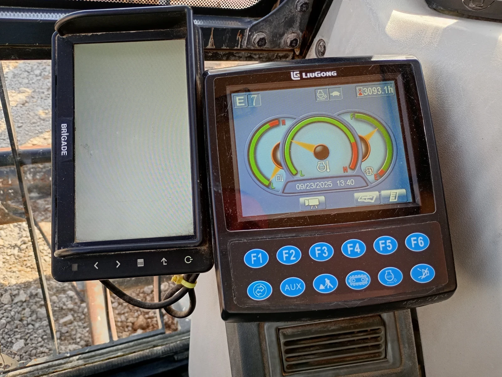 ����� LiuGong CLG909ECR 2019�., 8700 ��. | Mobile.bg � ����������� 7