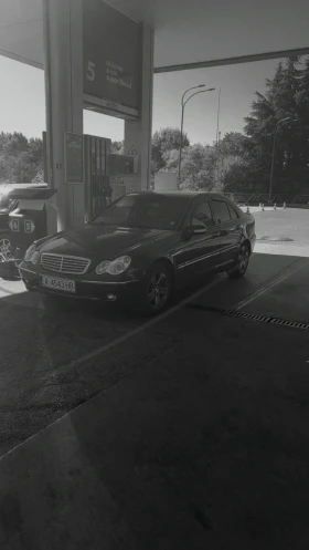 Mercedes-Benz C 220, снимка 3