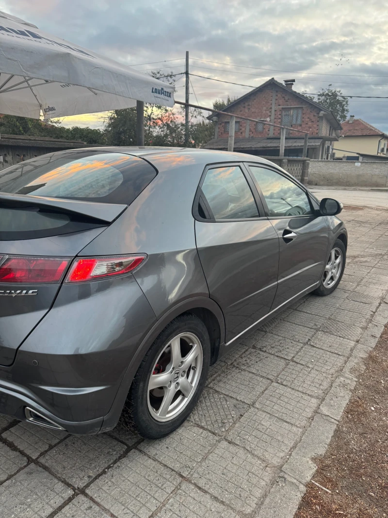 Honda Civic, снимка 2 - Автомобили и джипове - 47254159