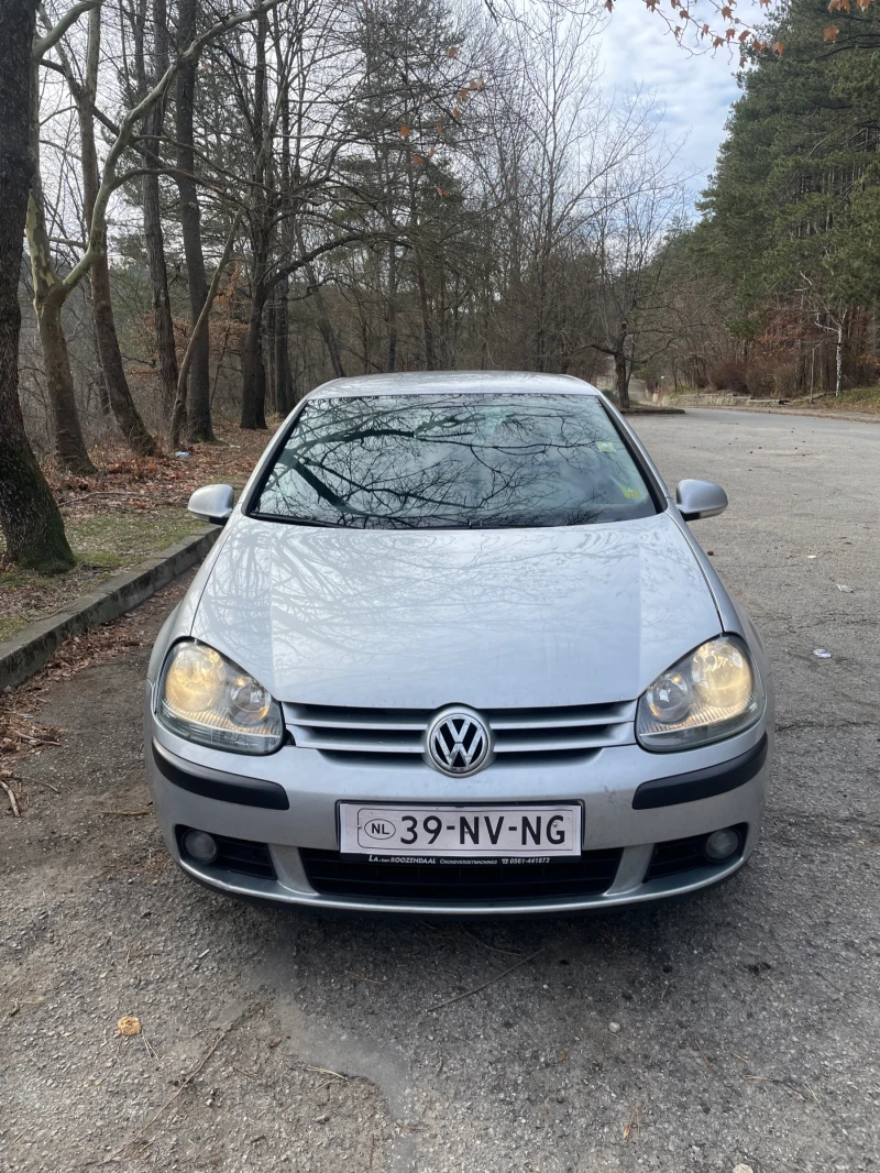 VW Golf, снимка 1 - Автомобили и джипове - 48172346