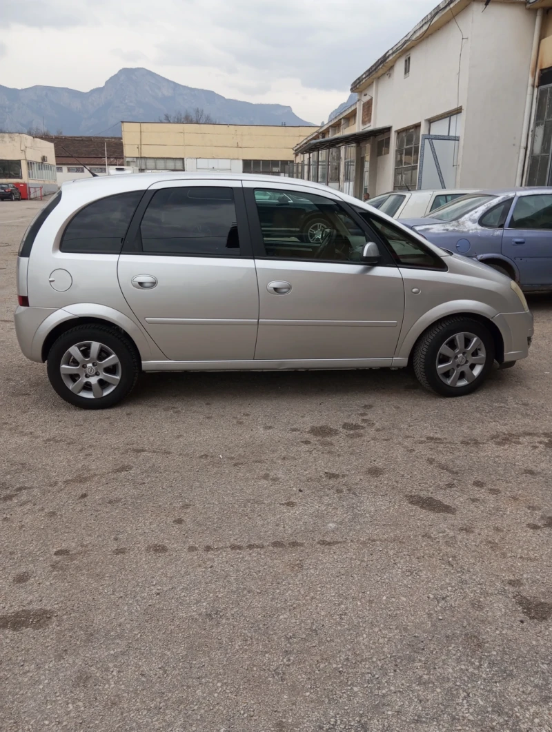 Opel Meriva 1.6 16V 125к.с., снимка 8 - Автомобили и джипове - 49482800