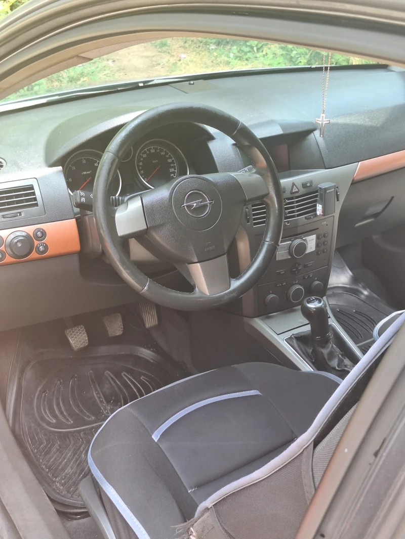 Opel Astra GTC, снимка 5 - Автомобили и джипове - 50293407