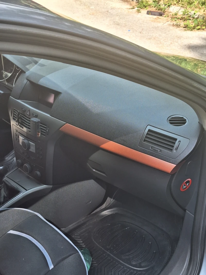 Opel Astra GTC, снимка 7 - Автомобили и джипове - 50293407