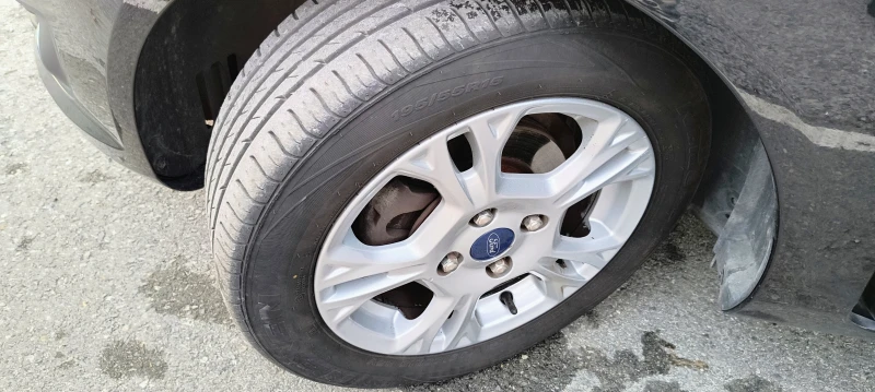 Ford Fiesta 1.5 D, снимка 13 - Автомобили и джипове - 52113738