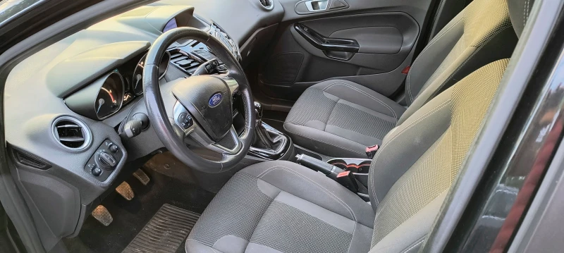 Ford Fiesta 1.5 D, снимка 8 - Автомобили и джипове - 52113738
