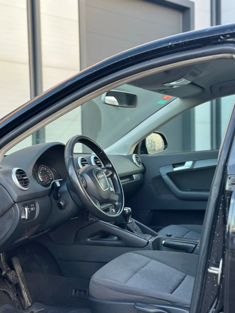 Audi A3 * 1.6TDi FACELIFT* , снимка 10 - Автомобили и джипове - 52775101