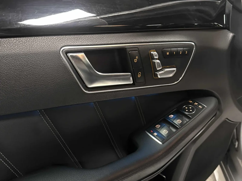 Mercedes-Benz E 400 4MATIC, снимка 9 - Автомобили и джипове - 53036939