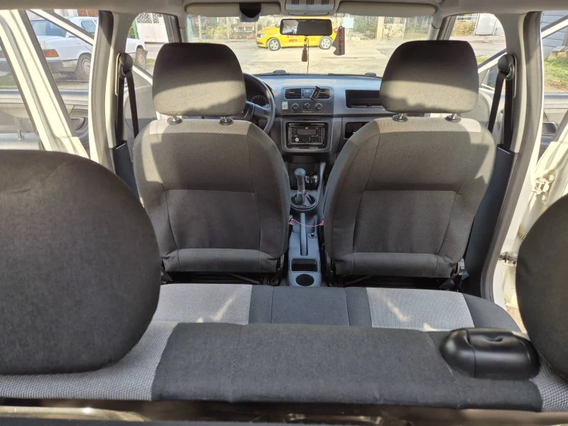 Skoda Fabia, снимка 5 - Автомобили и джипове - 53205086