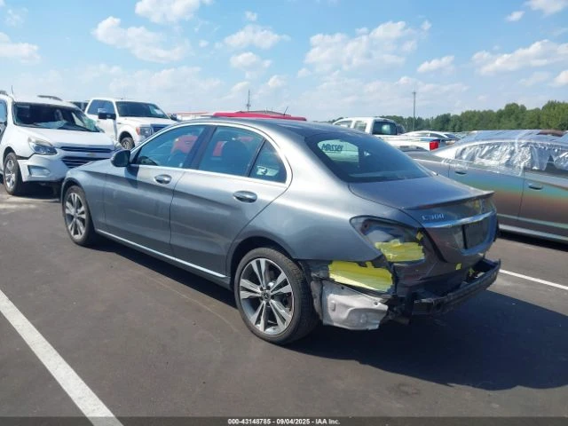 Mercedes-Benz C 300 4MATIC - изображение 4