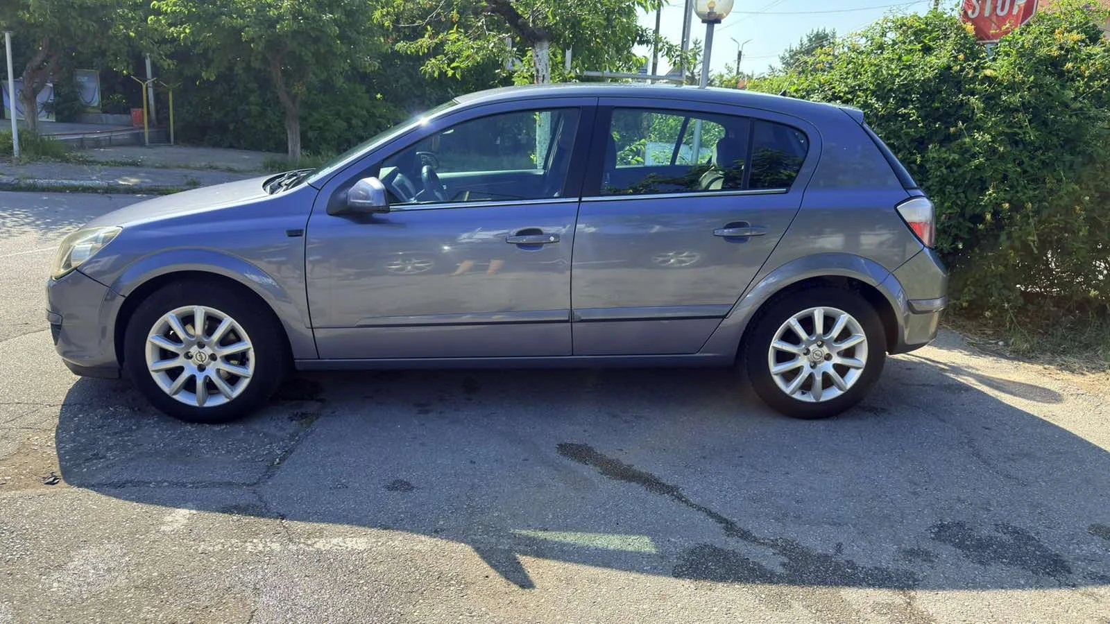 Opel Astra 1.6i Twinport Elegance - изображение 10