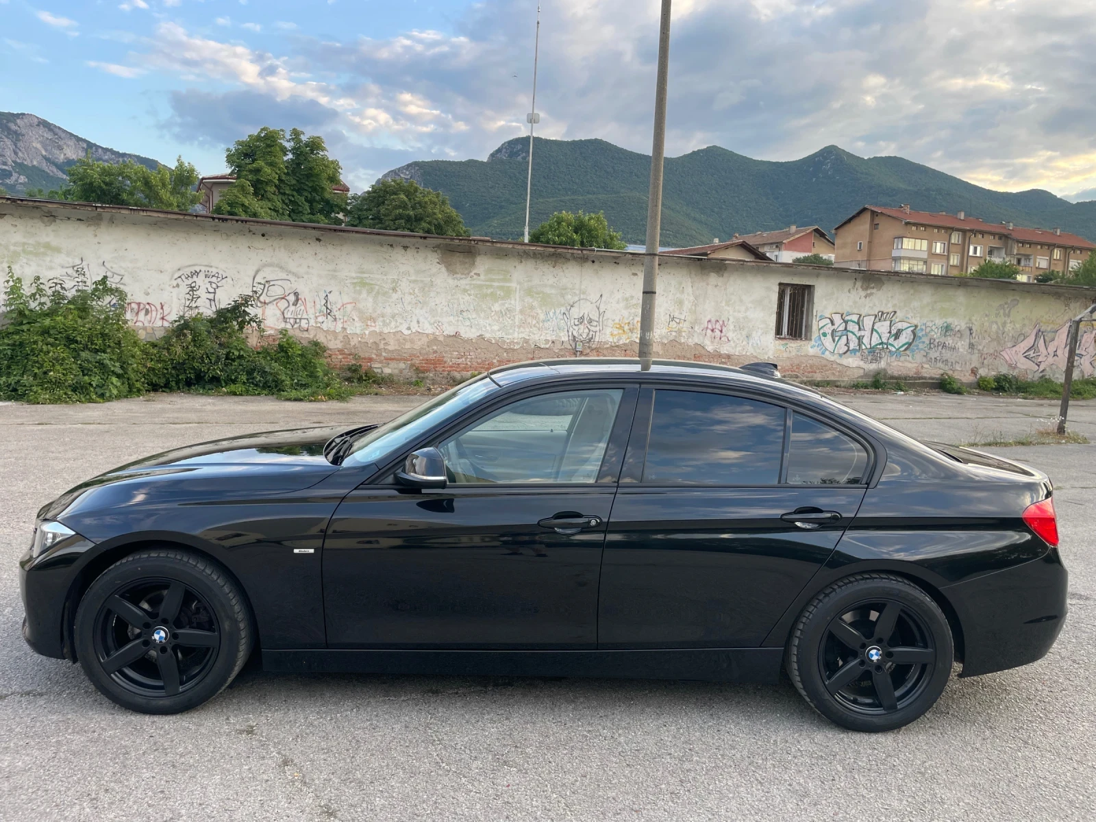 BMW 320 MODERN - изображение 2