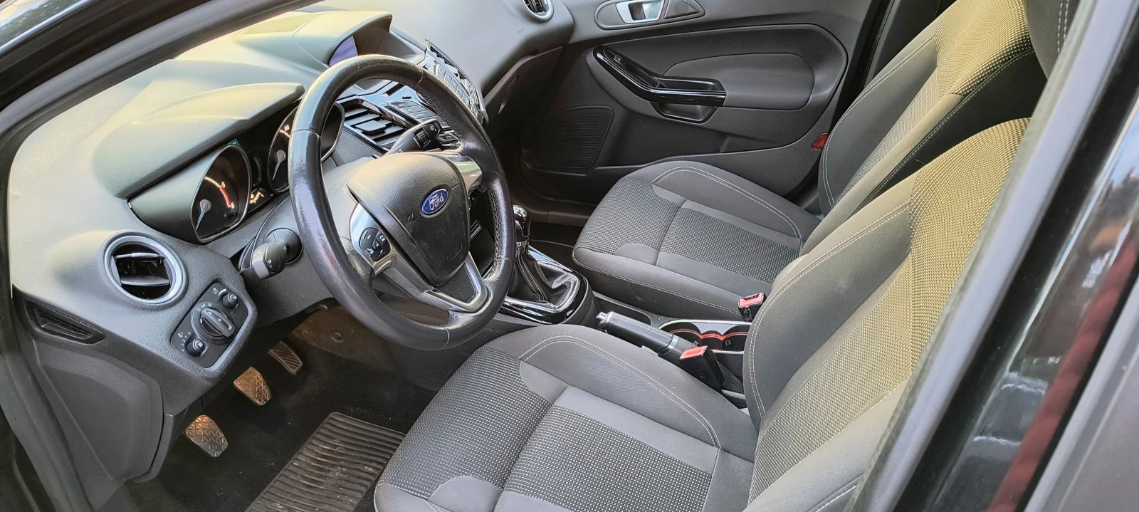 Ford Fiesta 1.5 D - изображение 8