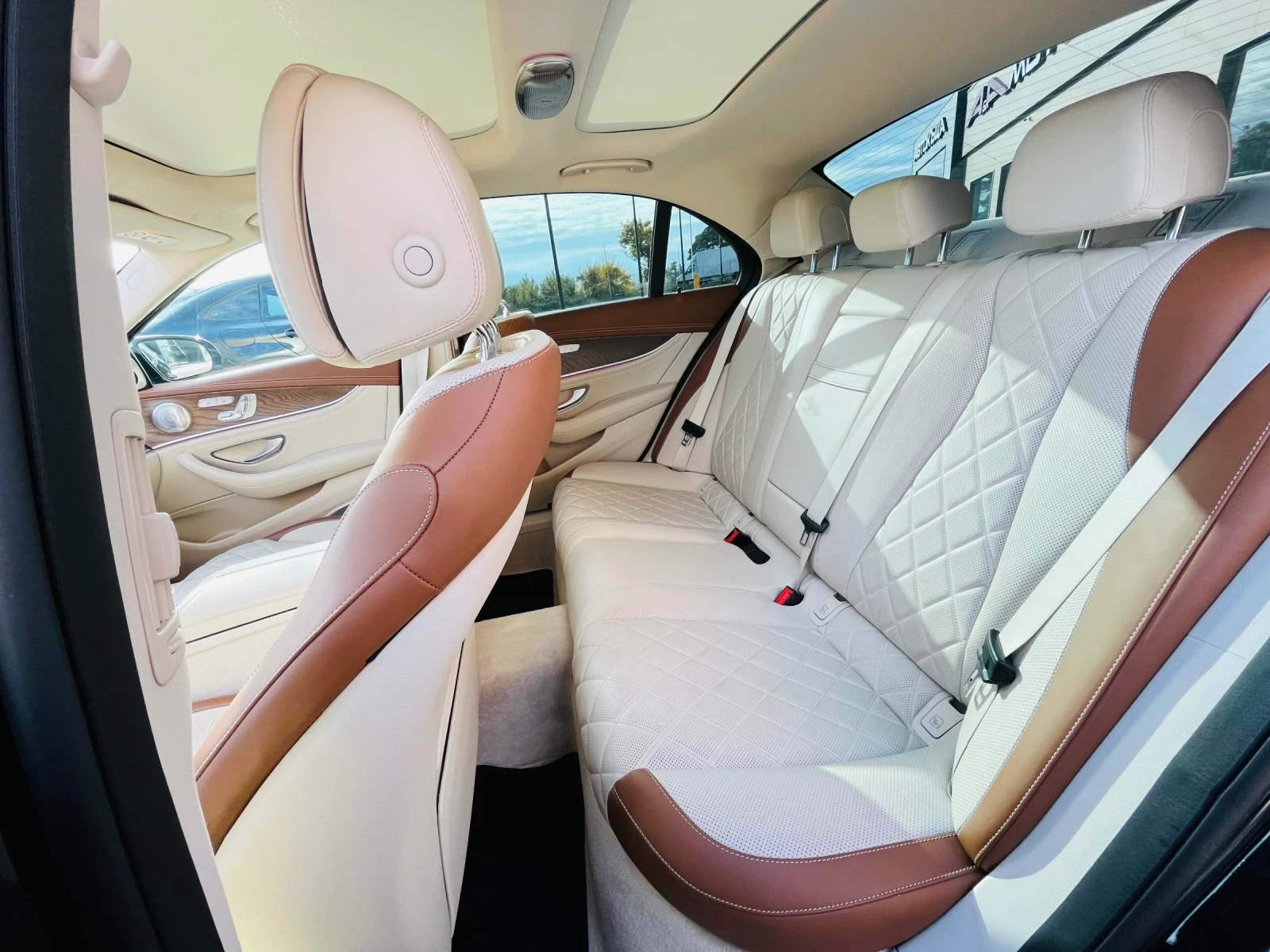 Mercedes-Benz E 400 d 4-MATIC;АБСОЛЮТНО ВСИЧКИ ЕКСТРИ - изображение 10