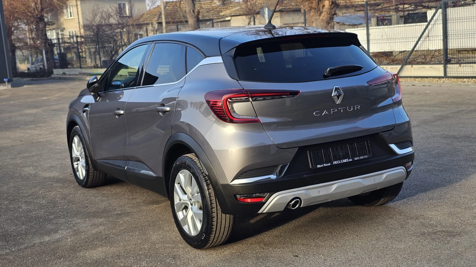 Renault Captur 1.5DCi 6SP IT-ИСТОРИЯ-ТОП СЪСТ.-КАМЕРА-ЛИЗИНГ - изображение 4