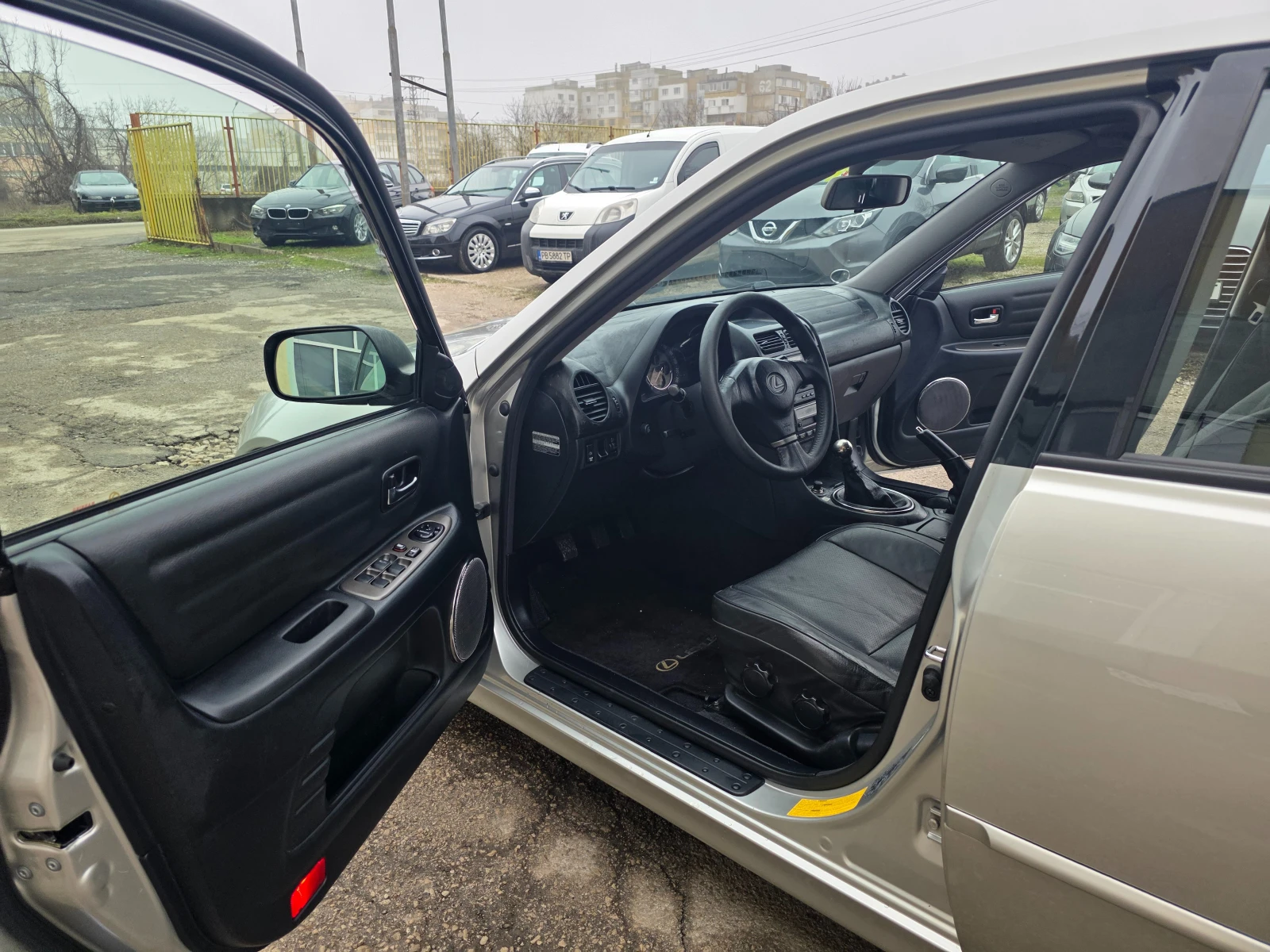 Lexus IS 200 2.0I ITALY  - изображение 9