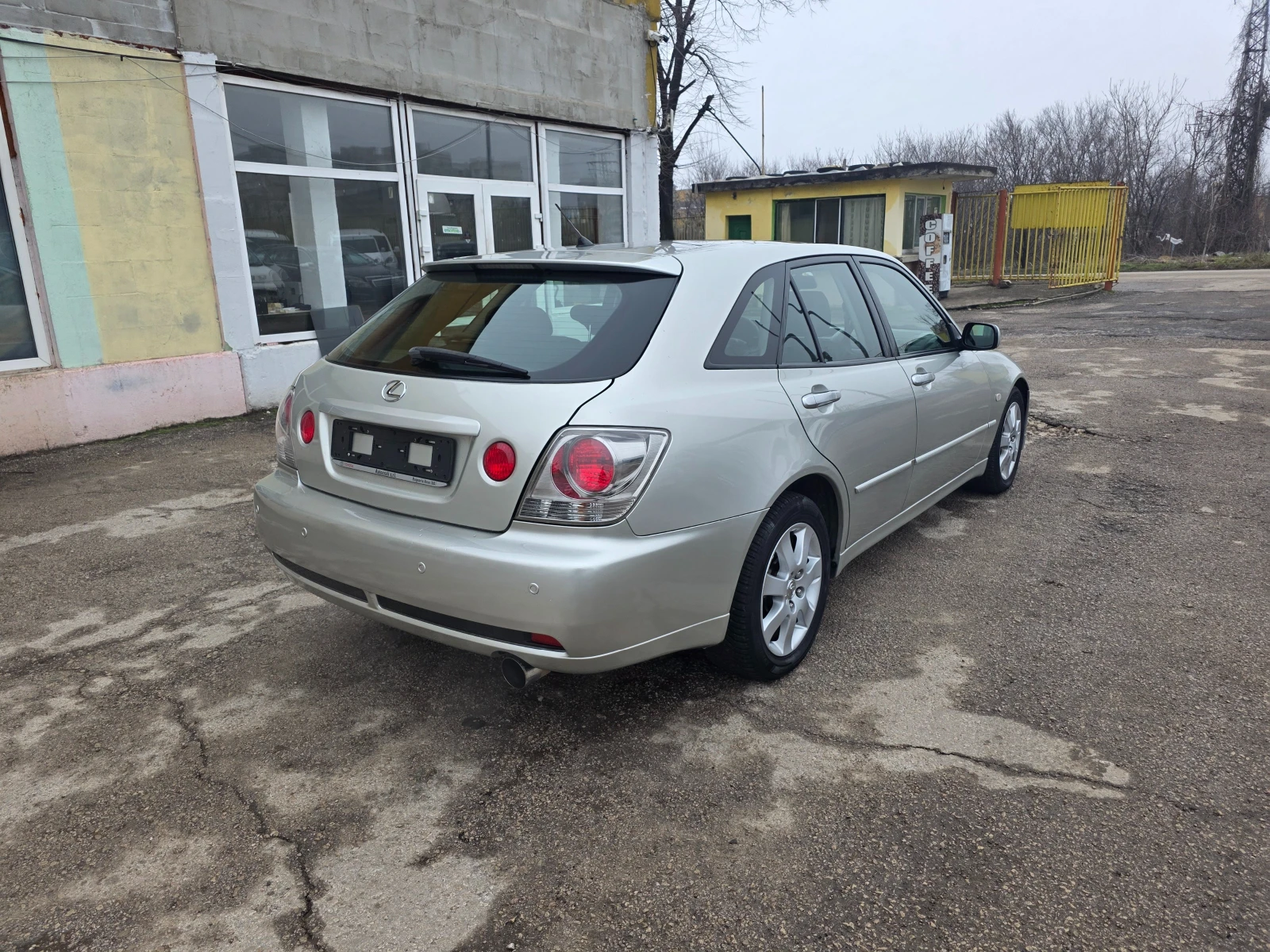 Lexus IS 200 2.0I ITALY  - изображение 5