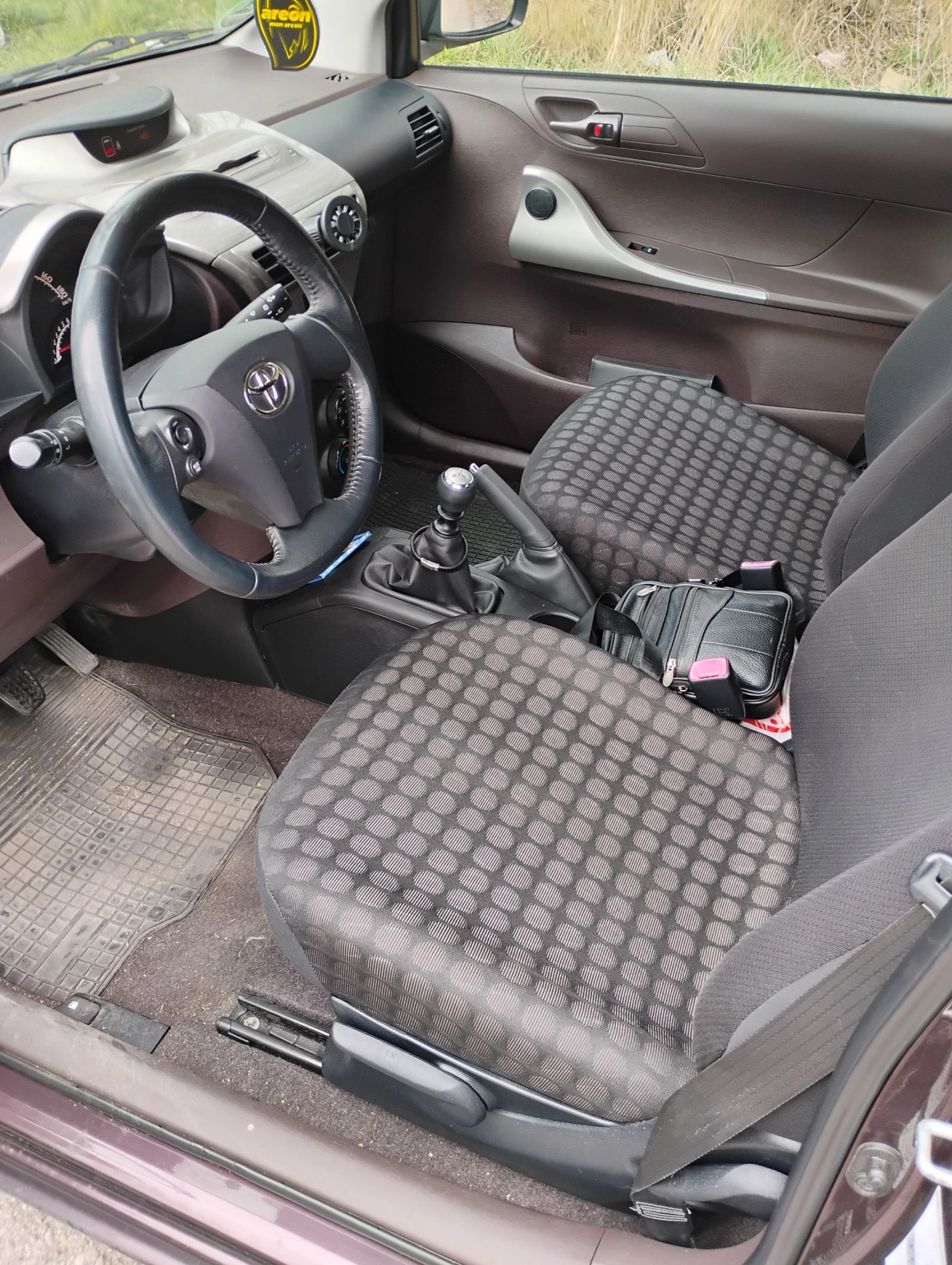 Toyota IQ, снимка 9 - Автомобили и джипове - 53908422