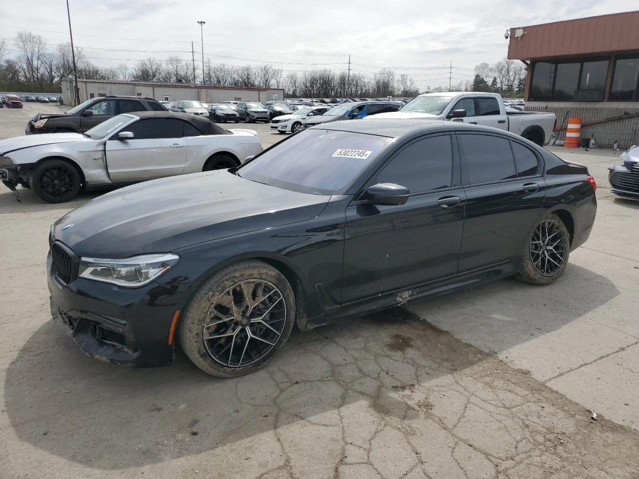 BMW 750 M-PACK* HARMAN KARDON* ОБДУХ* PANO* , снимка 3 - Автомобили и джипове - 53985405