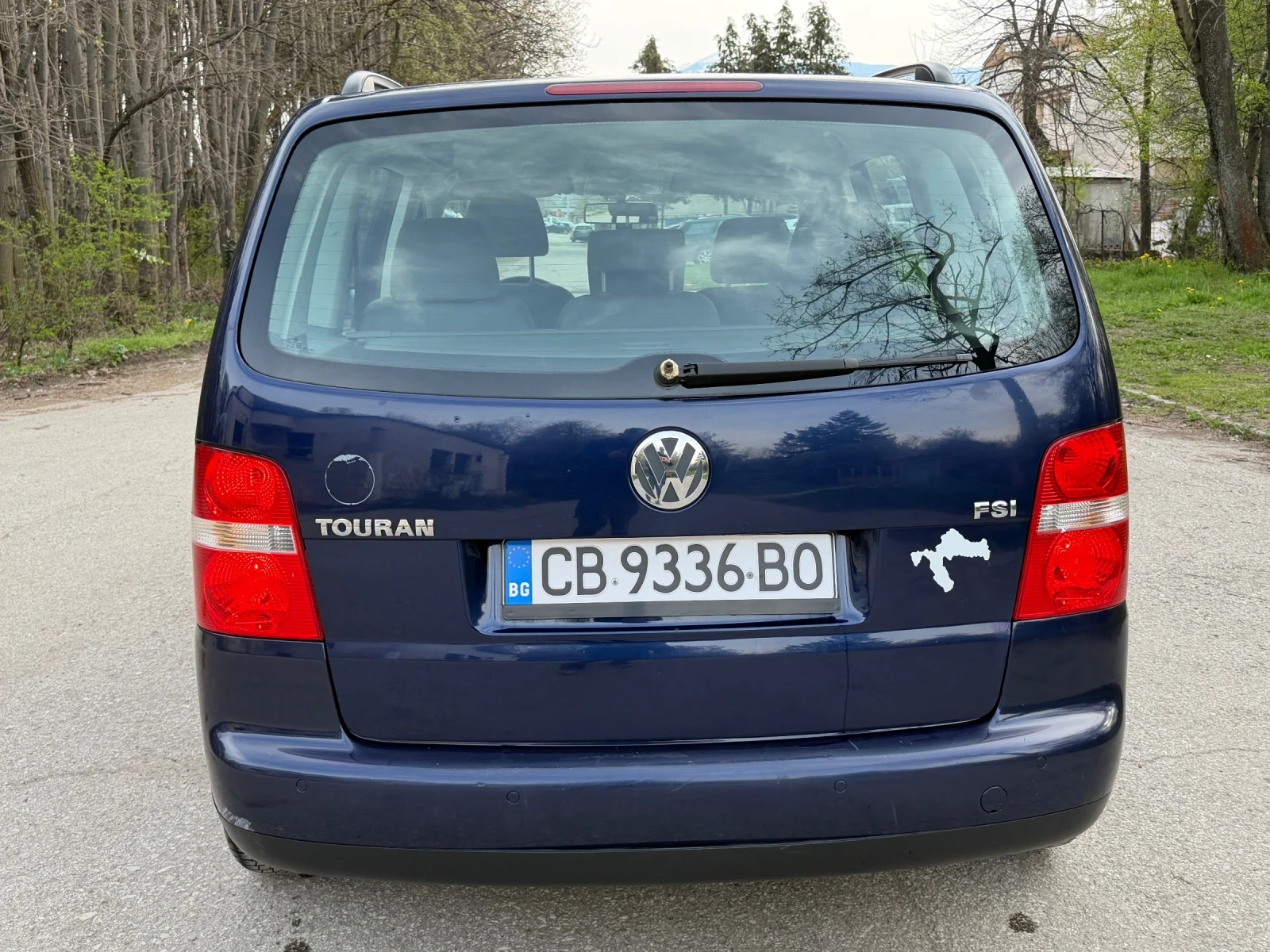 VW Touran 1.6 !!Сменени Вериги!!, снимка 3 - Автомобили и джипове - 54182243