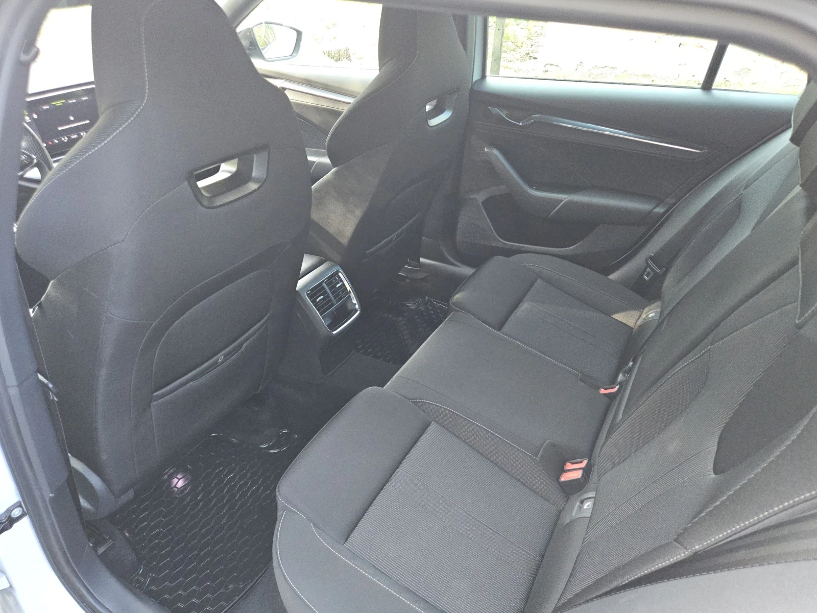 Skoda Octavia 2.0tdi--SPORT-DIGITAL | Mobile.bg � ����������� 10