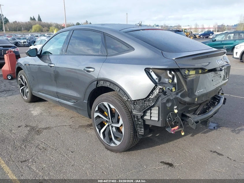 Audi E-Tron Sportback Premium Plus S Line Quattro, снимка 3 - Автомобили и джипове - 54315498