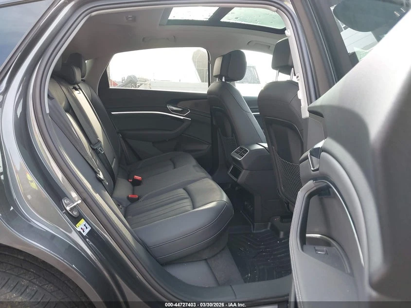 Audi E-Tron Sportback Premium Plus S Line Quattro, снимка 8 - Автомобили и джипове - 54315498