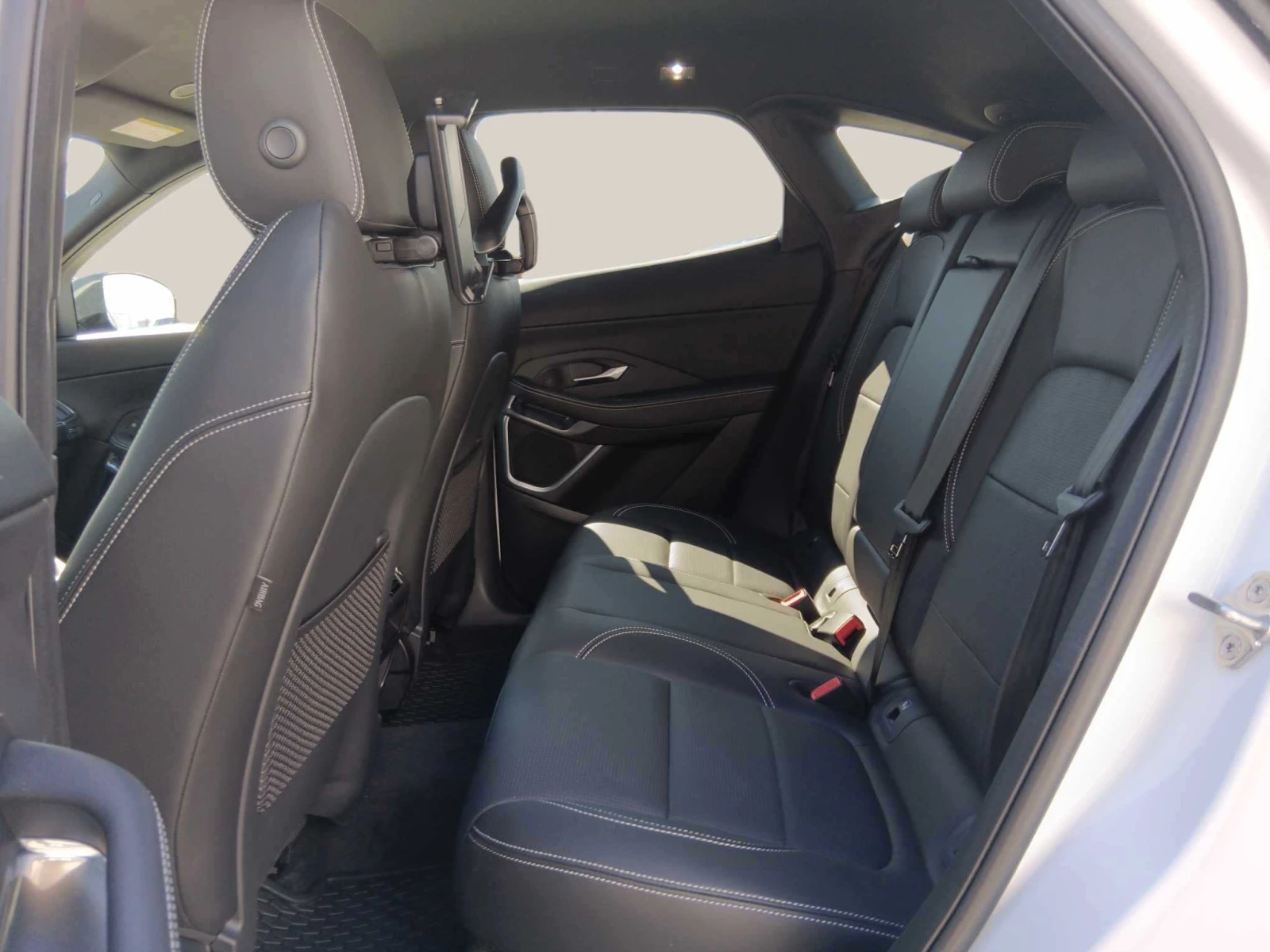 Jaguar E-pace 2.0 MHEV | Mobile.bg � ����������� 6