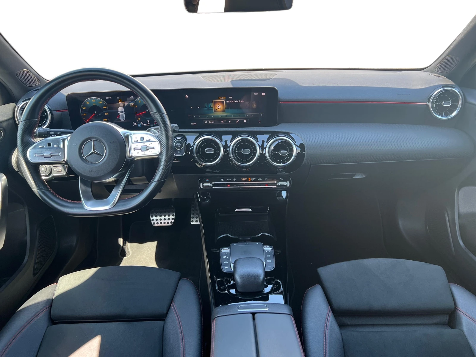 Mercedes-Benz A 220 4MATIC, снимка 6 - Автомобили и джипове - 54891028
